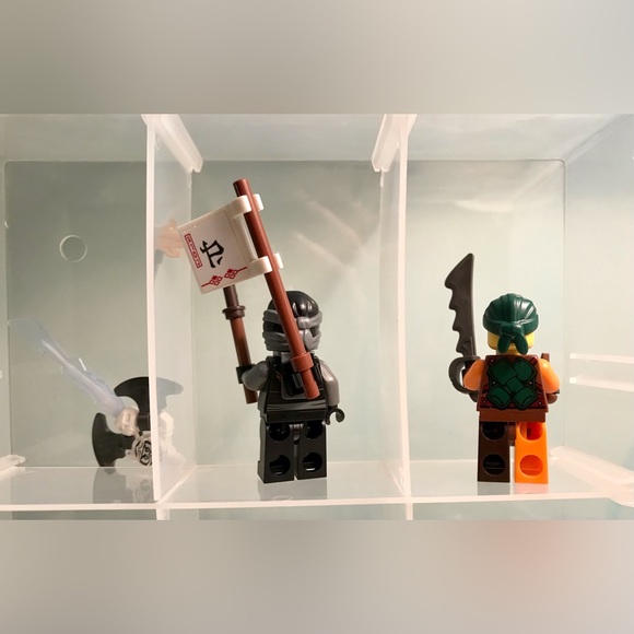 Lot LEGO Ninjago 70599 Minifigures Accessories Only No Building Set - Picture 6 of 8